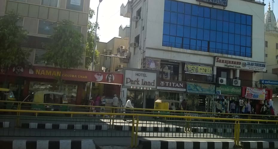 Hotel Park Land, Ahmedabad 3